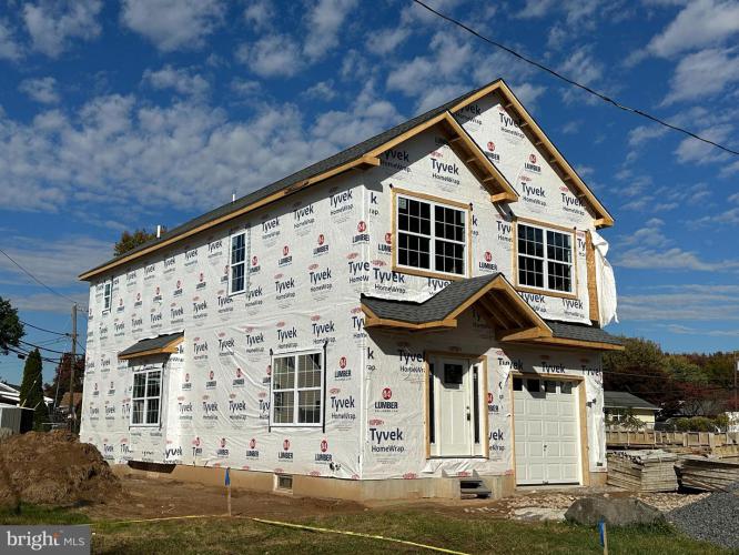 Photo of 903 New Chestnut Street, Bristol PA