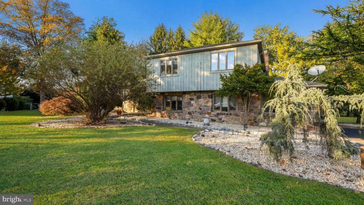 Photo of 28 Peter Drive, Richboro PA