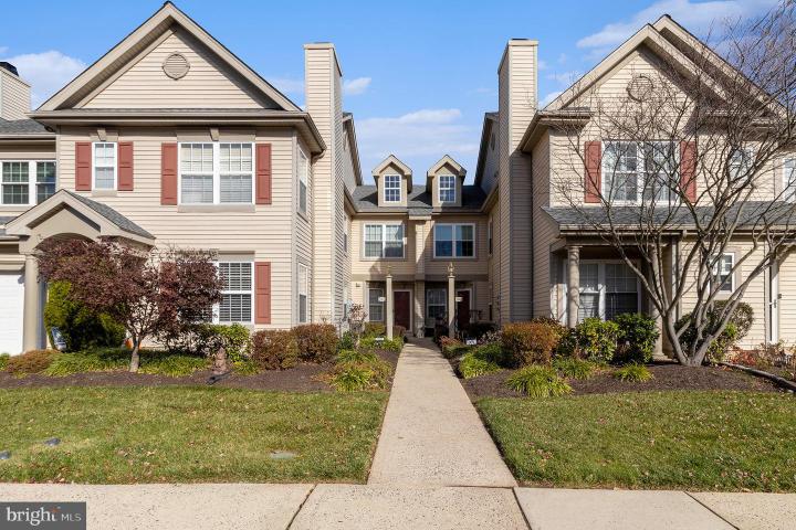 Photo of 1004 Julian Drive W, Warwick PA