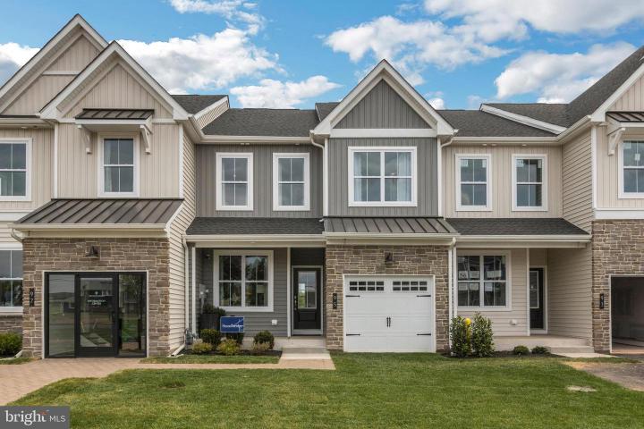 Photo of 8 Baldwin Way, Silverdale PA