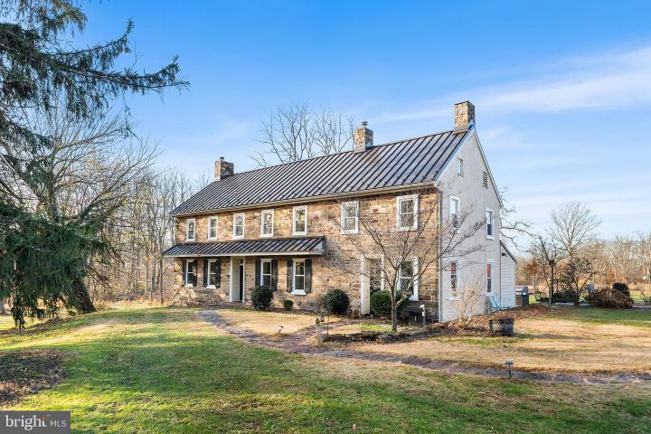 Photo of 206 Twinbrook Road