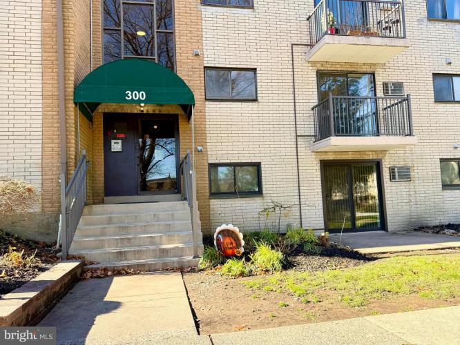 Photo of 1575 W Street Road 327, Warminster PA