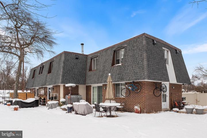 Photo of 1237 Greeley Avenue