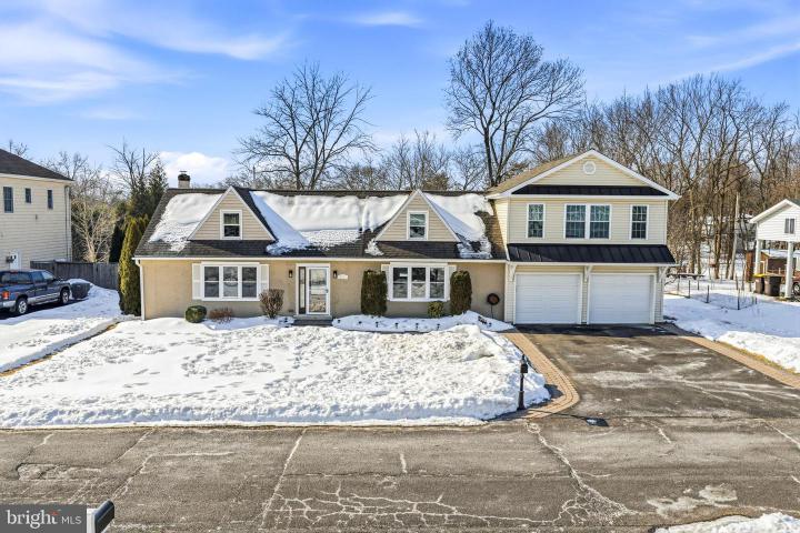 Photo of 2142 Elm Avenue