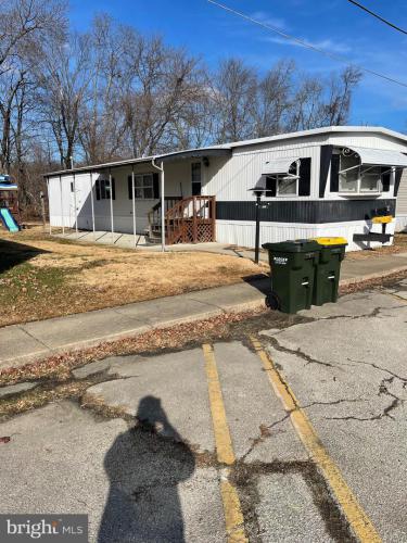 Photo of 3598 Iris Avenue