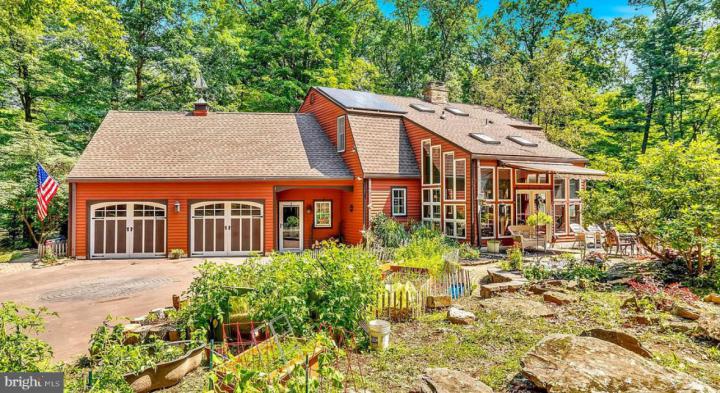 Photo of 8132 Covered Bridge Road, Quakertown PA