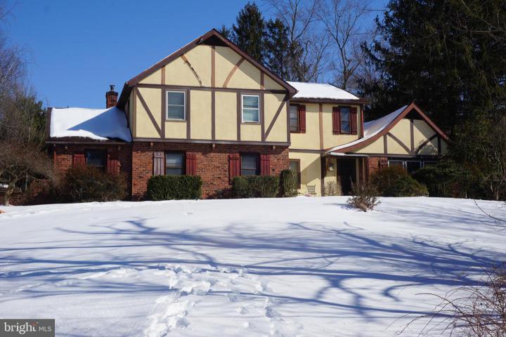 Photo of 168 Shady Brook Circle, Warrington PA