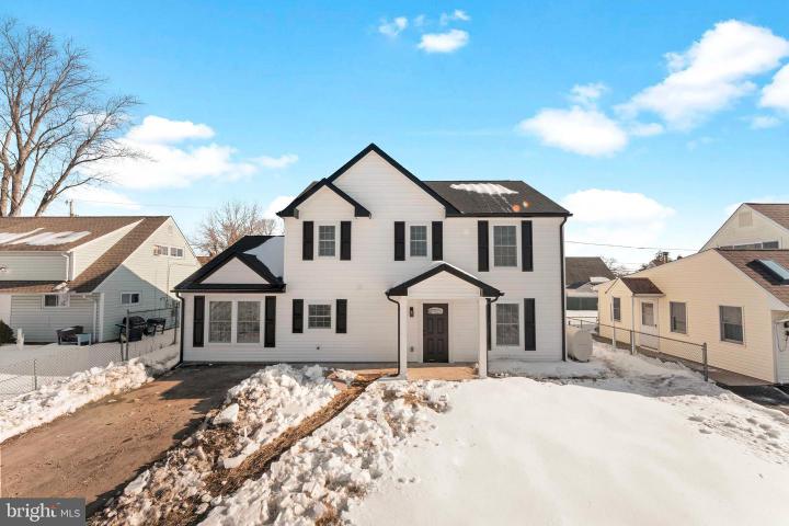 Photo of 12 Geranium Road, Levittown PA