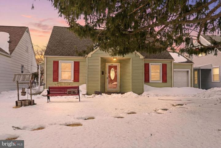 Photo of 705 Veterans Highway, Levittown PA