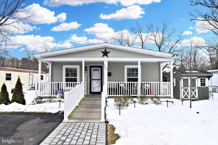 Photo of 233 Hemlock Drive