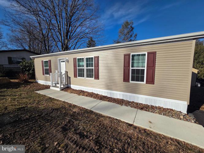 Photo of 10 Woodedge Drive, Quakertown PA