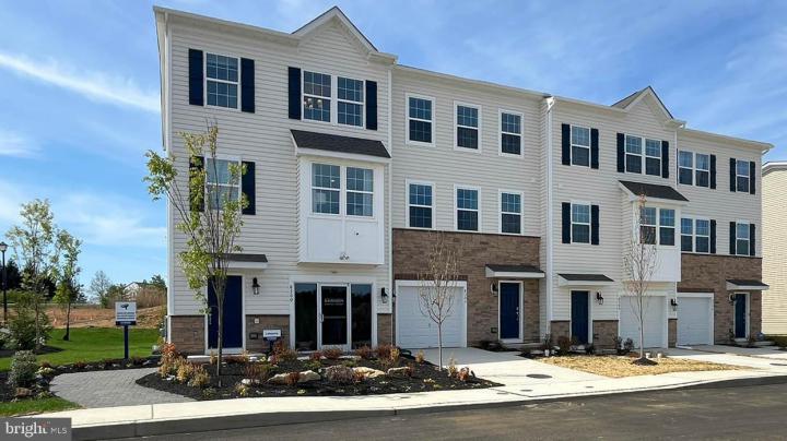 Photo of 215 Independence Court, Sellersville PA