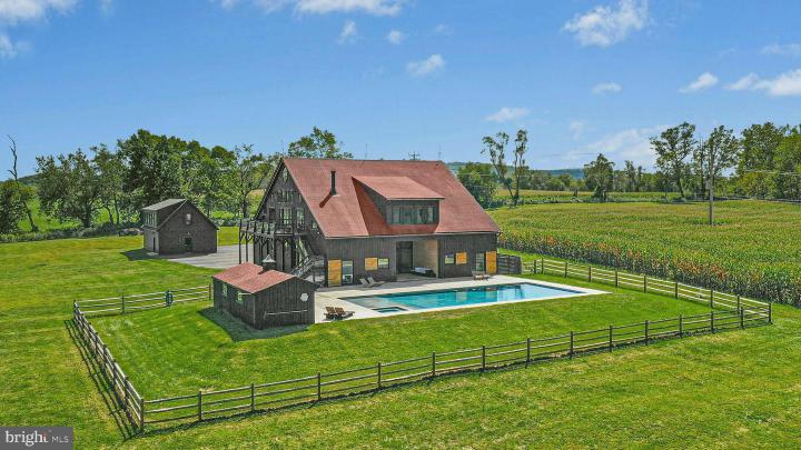 Photo of 820 Spring Hill Road
