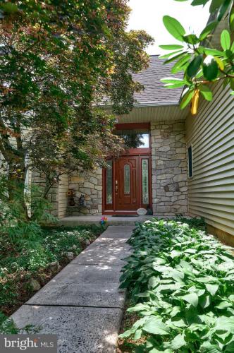 Photo of 905 Pebble Lane, Southampton PA