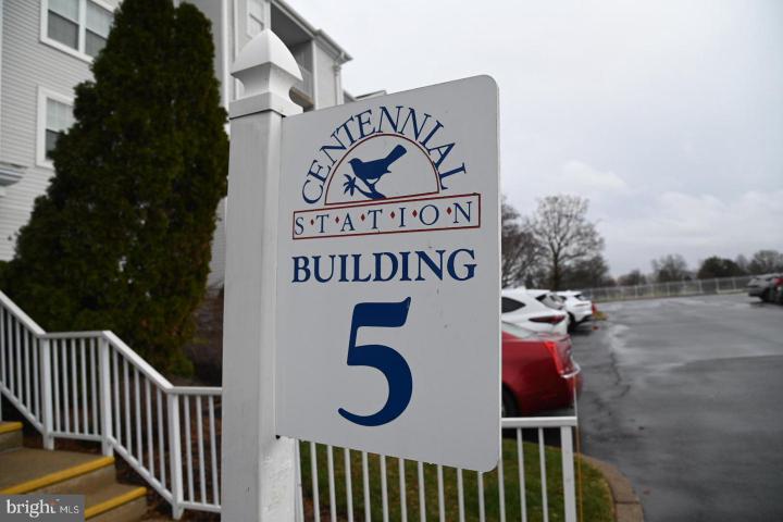 Photo of 5303 Centennial Station