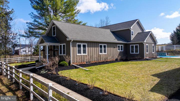 Photo of 1418 Route 212