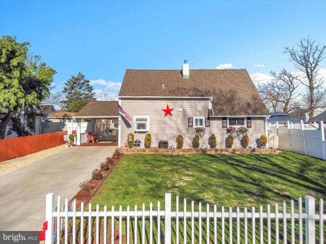 Photo of 35 Honeysuckle Lane