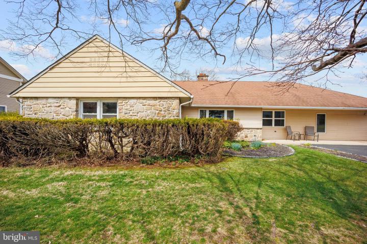 Photo of 190 New Road, Southampton PA