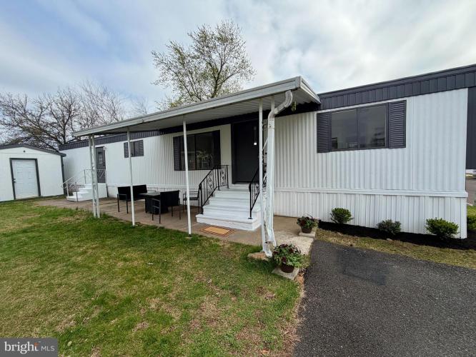 Photo of 6211 Foster Drive