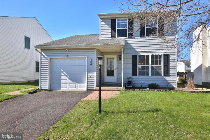 Photo of 1049 Deerfield Circle, Perkasie PA