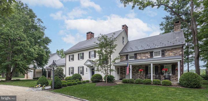Photo of 2101 Street Road