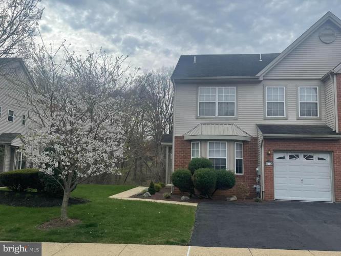 Photo of 445 Nicholas Drive
