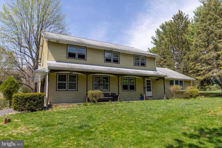 Photo of 255 Park Drive, Kintnersville PA