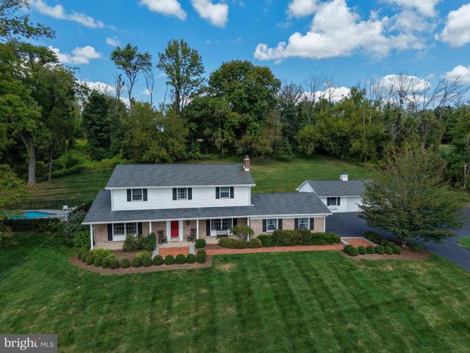 Photo of 5595 Ridgeview Drive