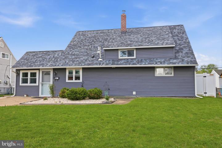 Photo of 17 Needlepine Lane