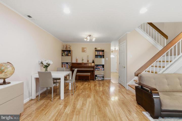 Photo of 264 Clinton Court