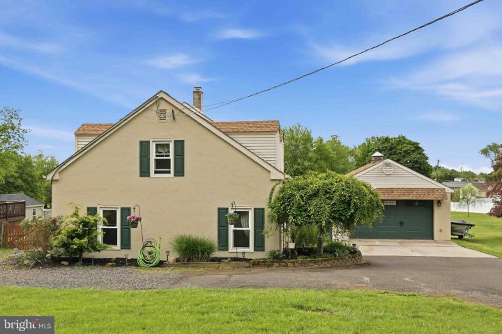 Photo of 370 Maple Avenue