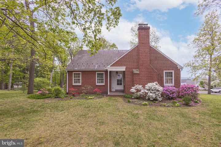 Photo of 903 N Ridge Road