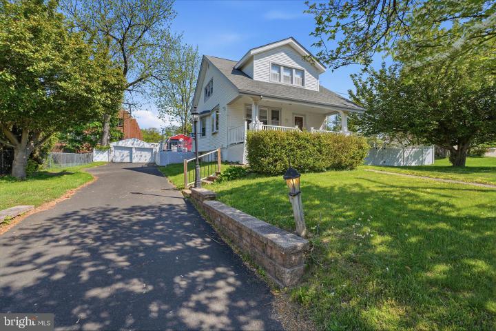 Photo of 49 Maple Avenue