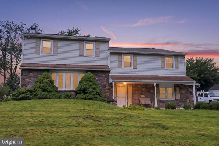 Photo of 647 Middle Holland Road
