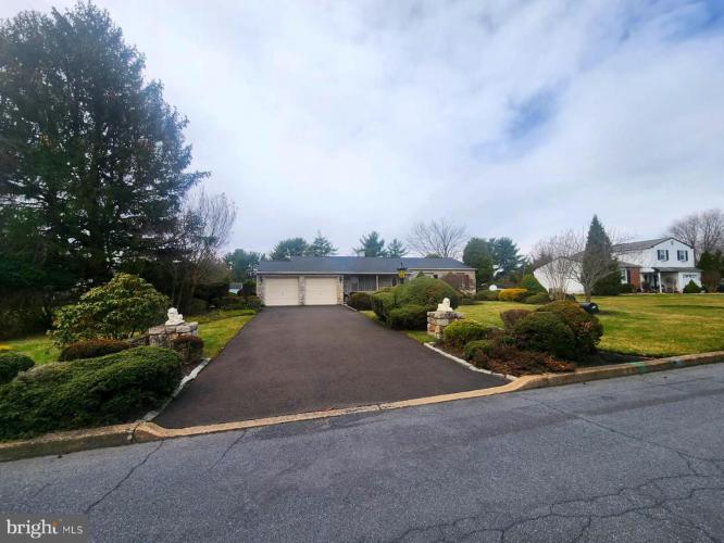 Photo of 120 W Georgianna Drive
