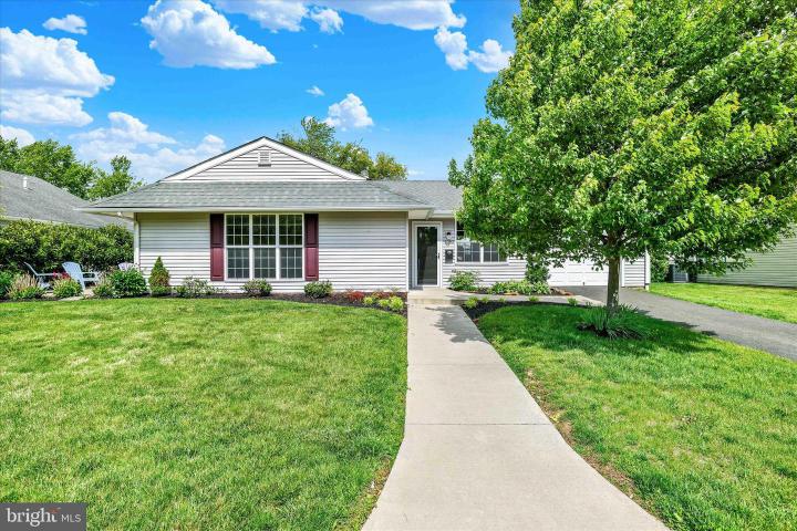 Photo of 130 Winding Way