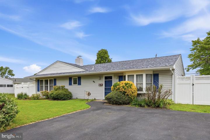 Photo of 442 Lakeside Drive