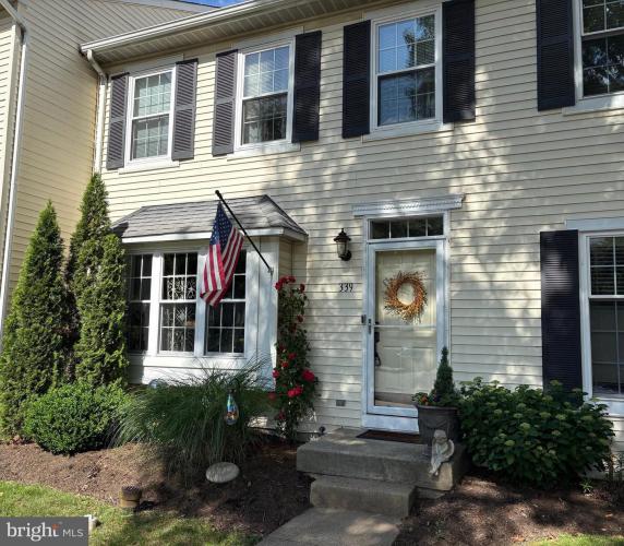 Photo of 339 Ivanhoe Court