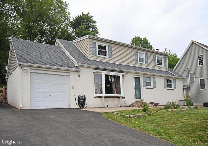 Photo of 87 Hellberg Avenue