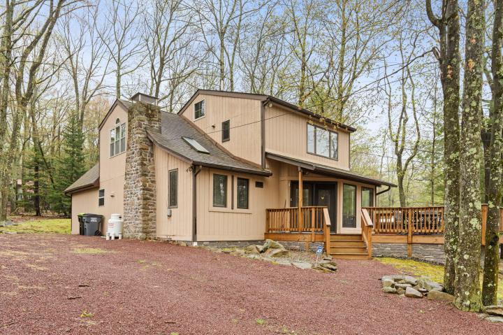 Photo of 15 Hazard Run Road, Lake Harmony PA