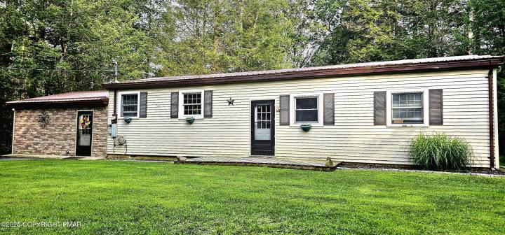 Photo of 8 Fawn Grove Drive, Lake Harmony PA