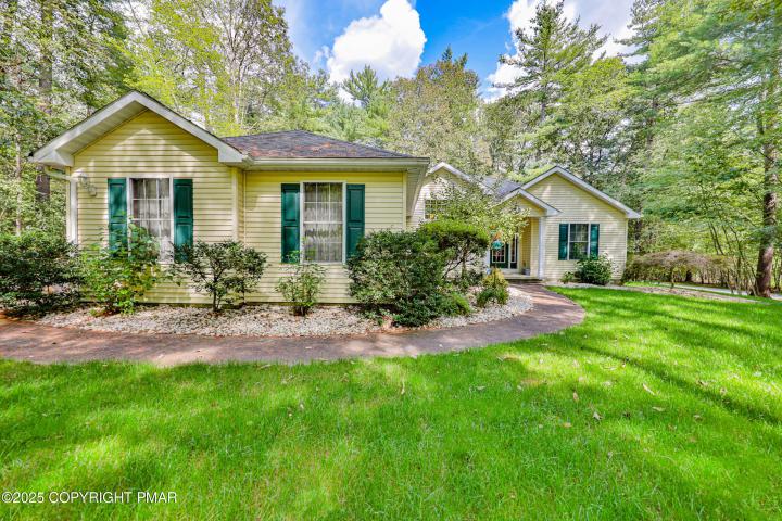 Photo of 605 Mill Run Drive, Lehighton PA