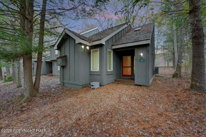 Photo of 54 Downhill, Lake Harmony PA