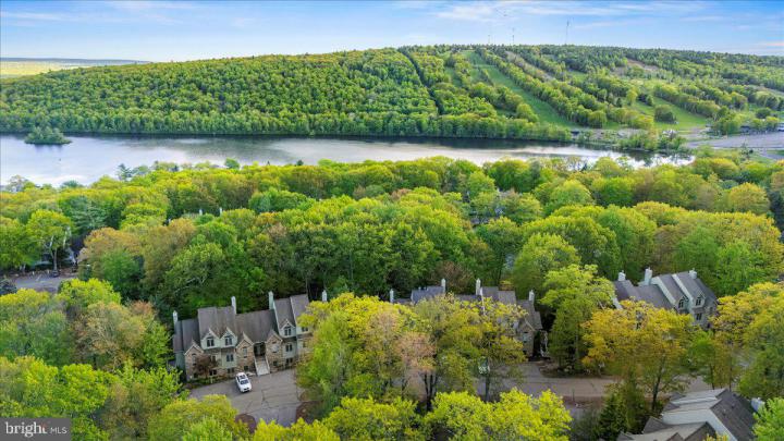 Photo of 42 Mountainwoods Drive, Lake Harmony PA