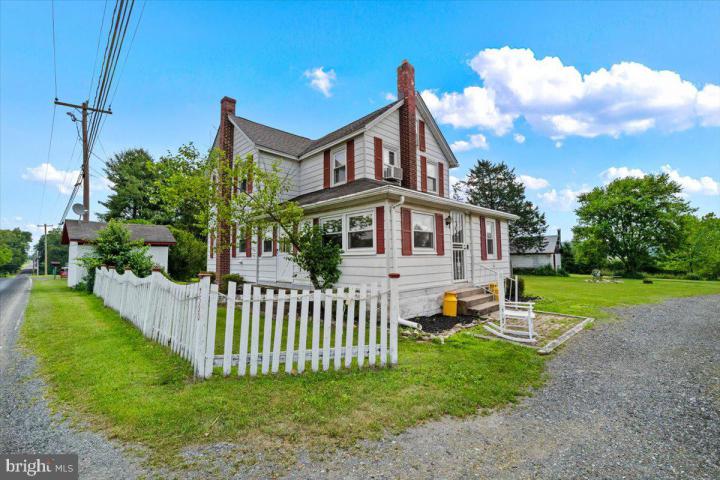 Photo of 7590 Pohopoco Road