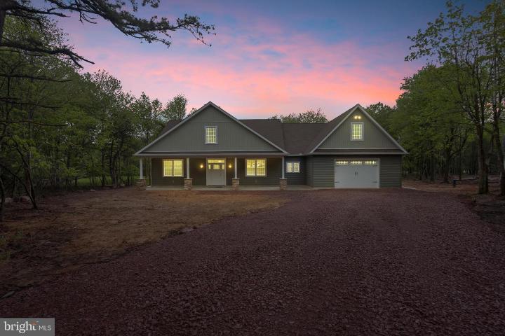 Photo of 111 Parker Mews, Albrightsville PA
