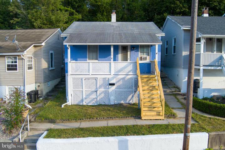 Photo of 779 Edgemont Avenue