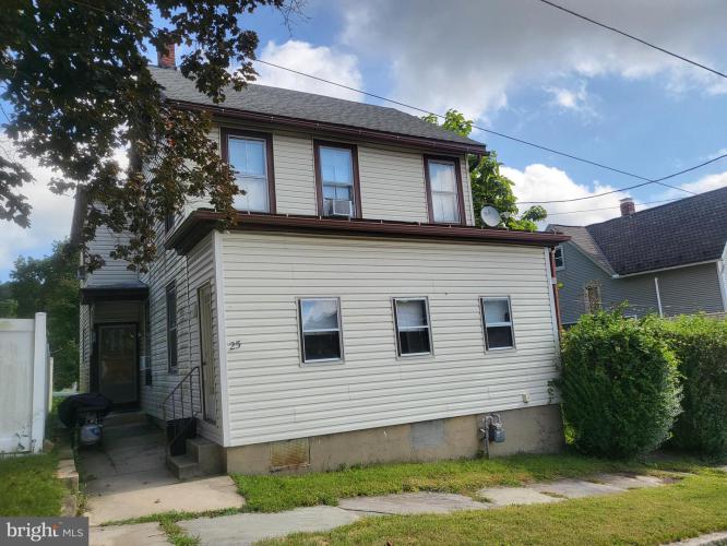 Photo of 25 E 5th Street