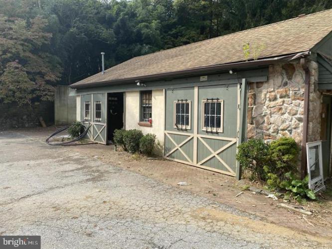 888 Horseshoe Pike, Downingtown PA 19335 for sale by EveryHome Realtors