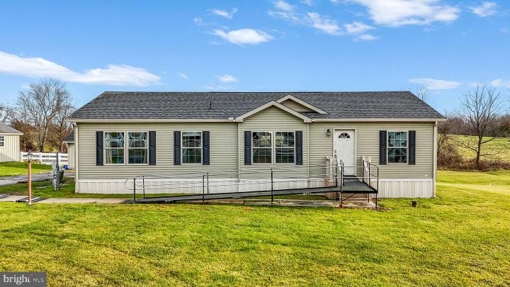 Photo of 65 Airport Road, Nottingham PA